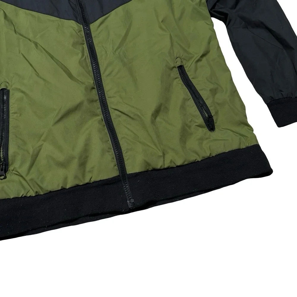 Nike Youth Boys Wind Runner Wind Breaker Jacket Loose Fit Size Large 20 x 24